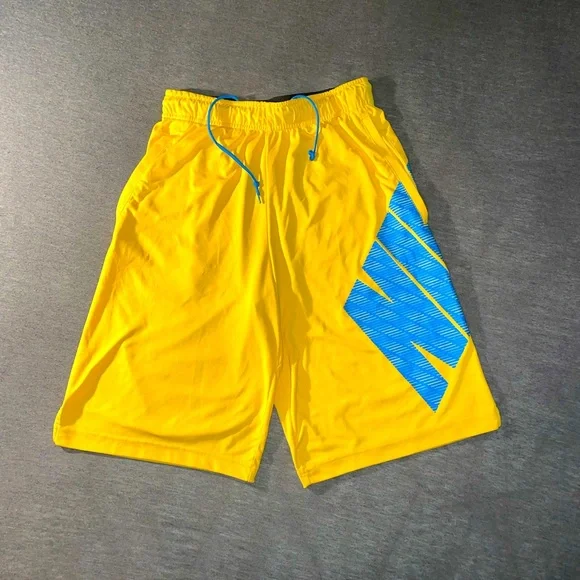 Men’s Nike Shorts - Picture 2 of 5